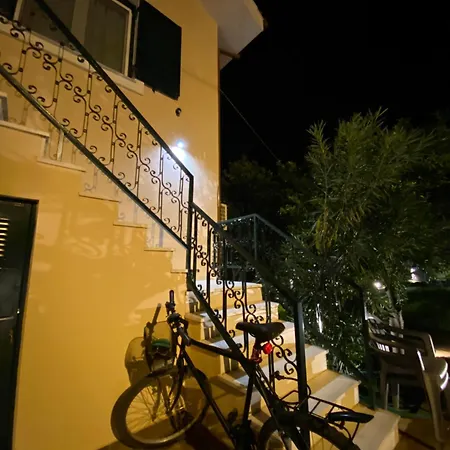 Andry's Living 1 By 8essentially Apartment
